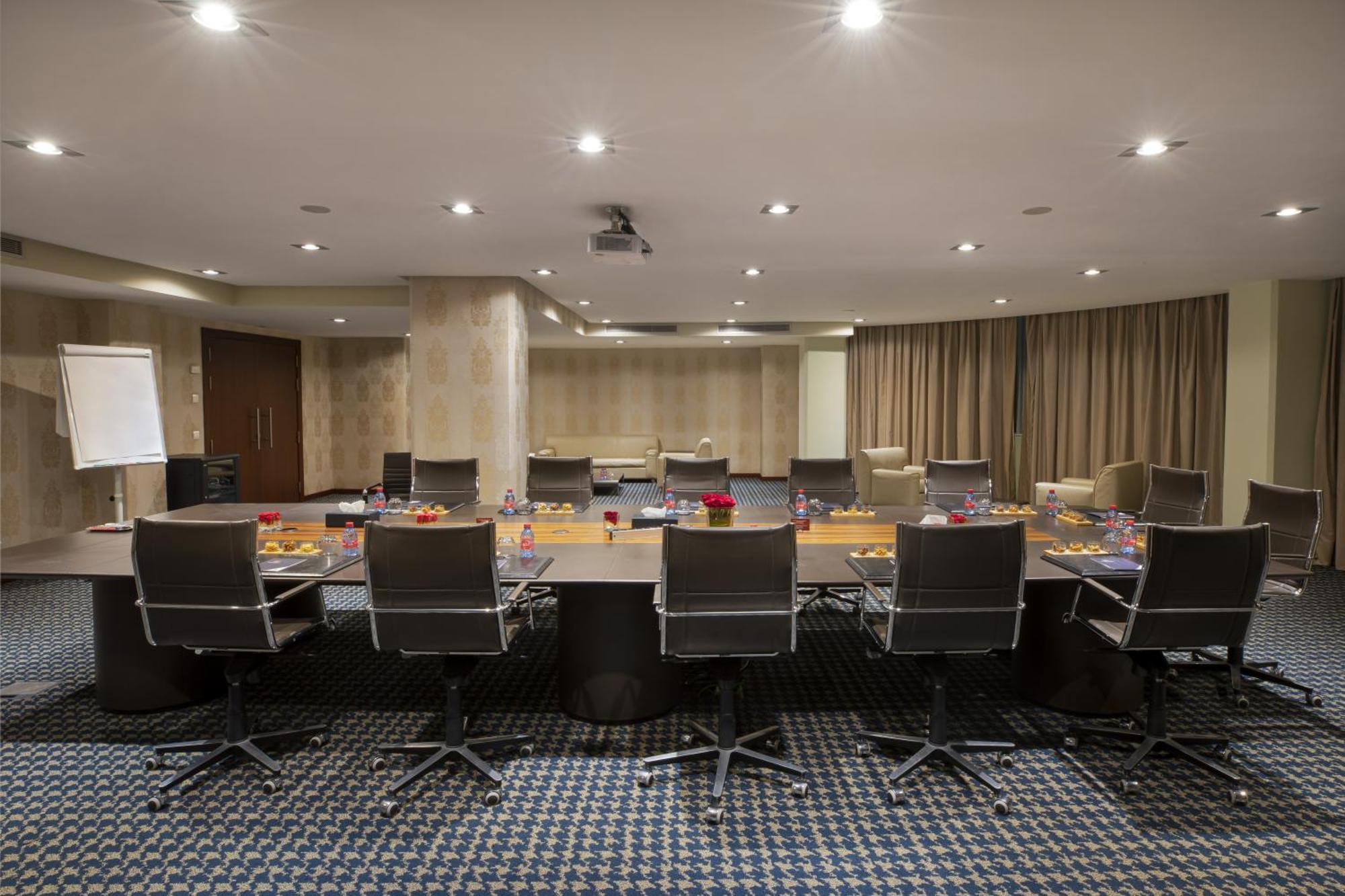 Grand Mogador City Center Касабланка Экстерьер фото Meeting room