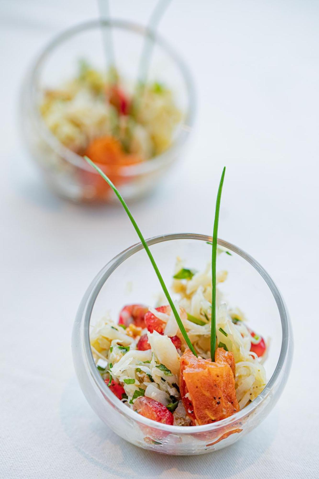 Grand Mogador City Center Касабланка Экстерьер фото A salad with chives