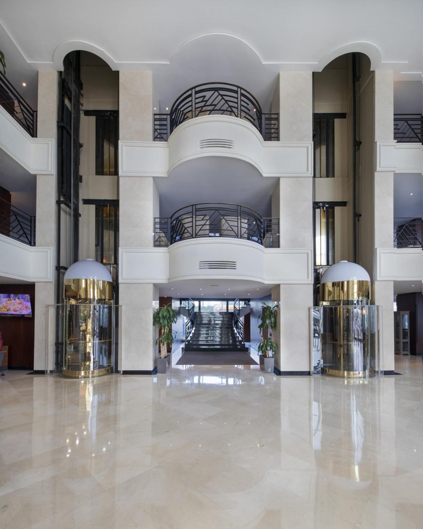 Grand Mogador City Center Касабланка Экстерьер фото Interior of the hotel