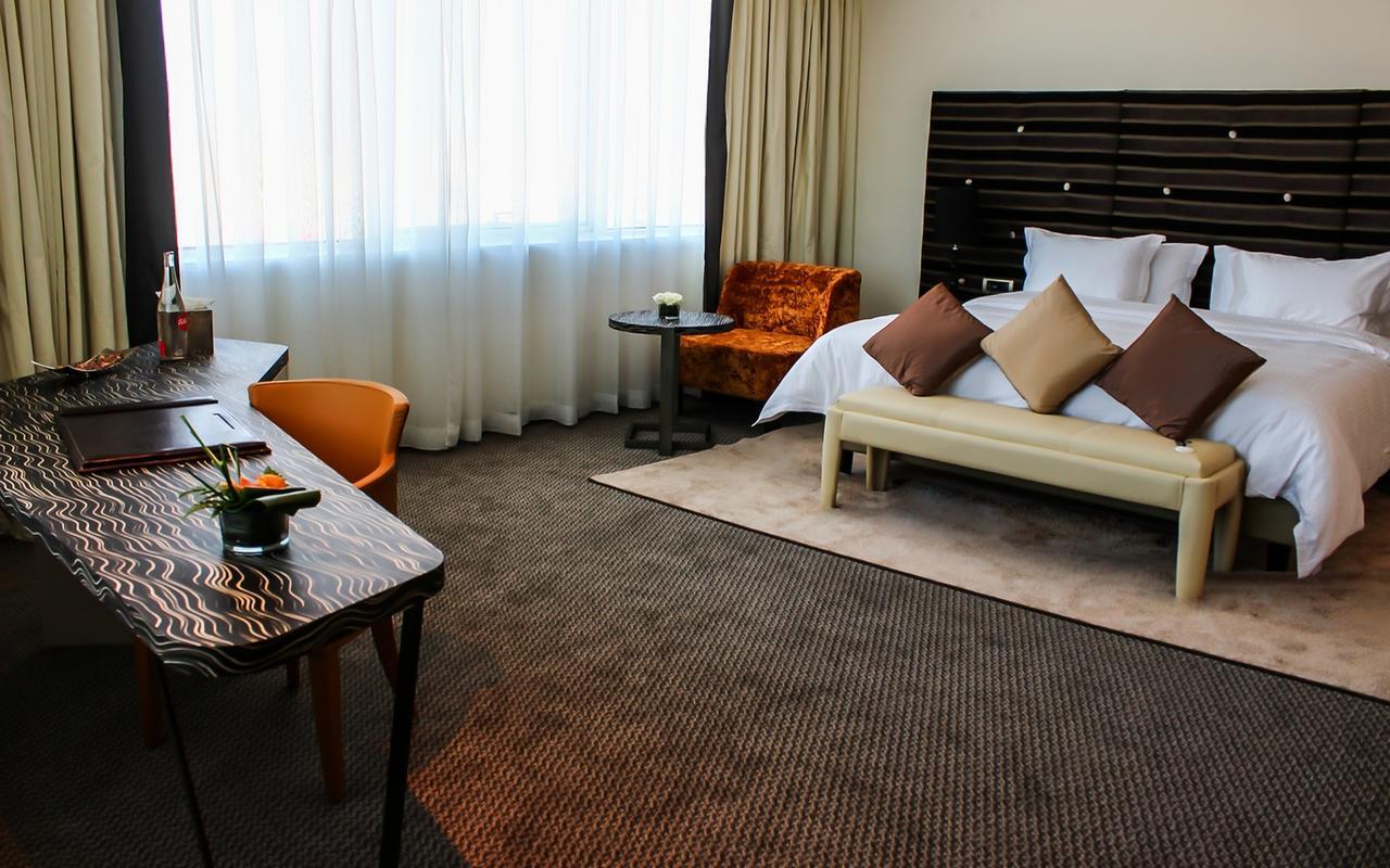 Grand Mogador City Center Касабланка Экстерьер фото A room at the hotel